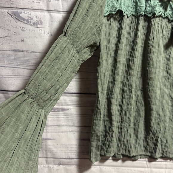 Three Bird Nest longsleeve blouse - Picture 2 of 5